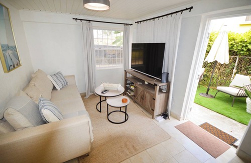 Saint Peter Parish Apartment | Island Bajan 1-bedroom apartment 15 minutes walk to the beach