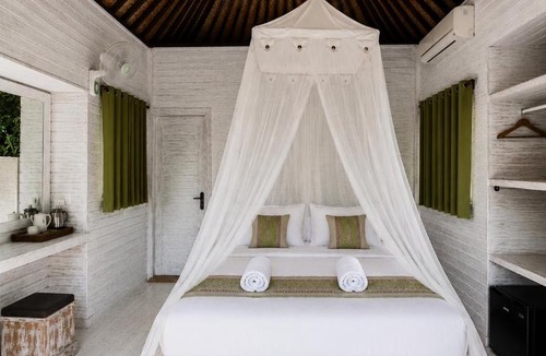 Mushroom Bay Hotel | Island Cabanas Nusa Lembongan