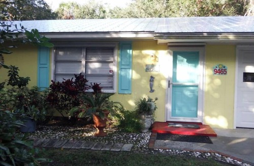Wabasso Beach House | Island Cottage: A Short Walk to the Beach