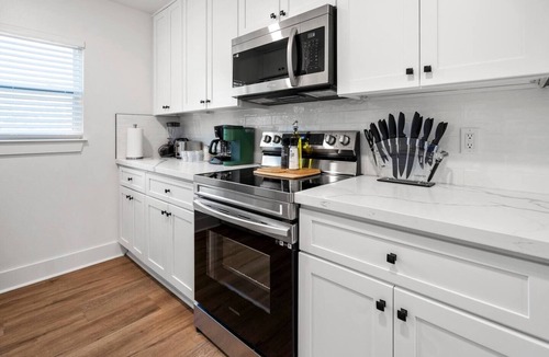 San Jacinto Apartment | Island Gems - Emerald