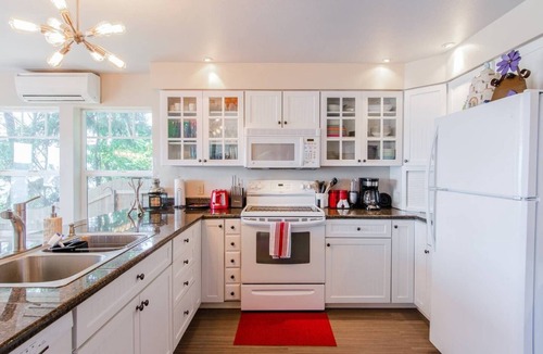 Allyn-Grapeview House | Island house located on Stretch Island close to Fair Harbor