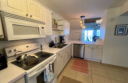 South Bimini House | Island in the Stream 2 Bedrooms + Loft