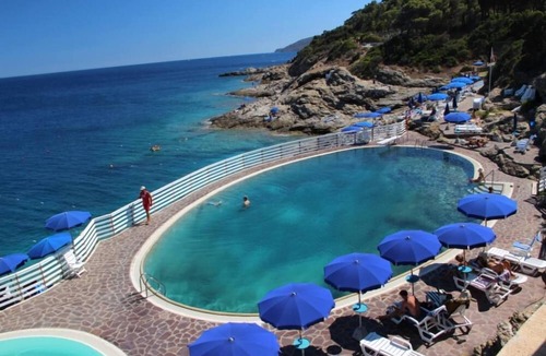 Capo D'arco House | Island D Elba Capo D Arco: Villa on the promontory among flowers and scents