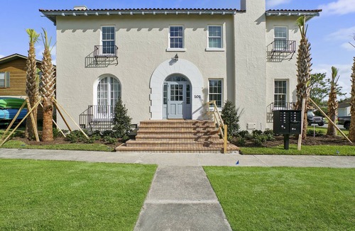 St. Augustine Apartment | Island Luxury and Location! Between Downtown and the Beach