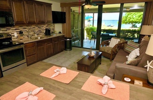 Red Hook Condo | Island Time Sapphire Beach, Beach level, great views, Bldg A, Backup Generator.