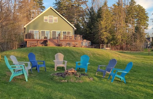 Broadalbin Cabin | Island View: 4 Bdrm Lakeside Cabin in the foothills of the Adirondack Mountains!