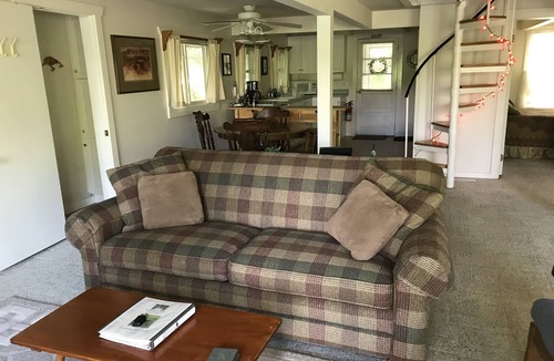 Poynette Cottage | Island View Hideaway- Peaceful, On the Water, Scenic, Birds, Nature, Sandbars!