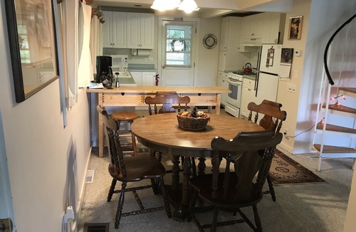 Poynette Cottage | Island View Hideaway- Peaceful, On the Water, Scenic, Birds, Nature, Sandbars!