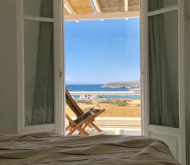 Antiparos Apartment | Island White