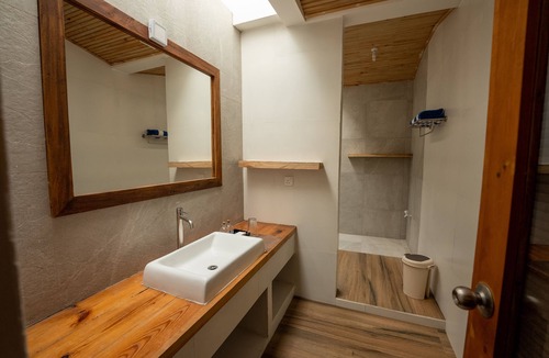 Goidhoo Hotel | Island Zephyr