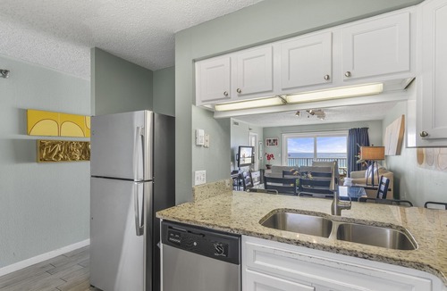 Holiday Isle Condo | 🌴 Islander #501 – Your Front-Row Seat to Gulf Coast Fun! 🌊🐬