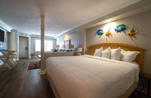 Emerald Isle Hotel | Islander Hotel & Resort
