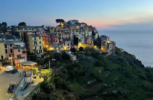 Corniglia Apartment | Isola Apartment with terrace and Stunning sea view