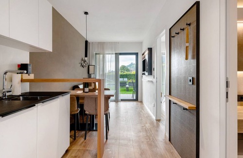 St. Pauls Apartment | Apartment 'Weingut Gasshof Apt Mathias' with Mountain View, Pool and Sauna