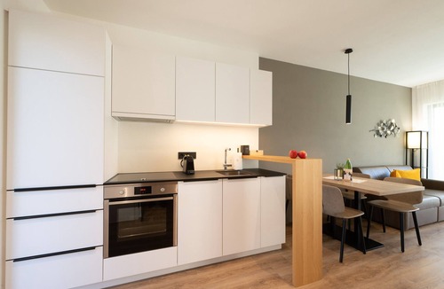 St. Pauls Apartment | Apartment 'Weingut Gasshof Apt Antonia' with Mountain View, Pool and Sauna