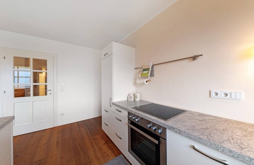 Appiano Sulla Strada del Vino Apartment | Holiday Apartment 'Weingut Zail' with Mountain View, Wi-Fi and Air Conditioning