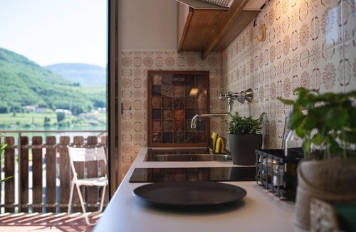 Seestrasse Apartment | 700A Apartments Am See