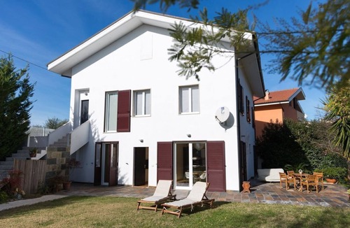 Spoltore Apartment | GUEST HOUSE "LE ACACIE" Apartment in Villa 10 minutes from PESCARA