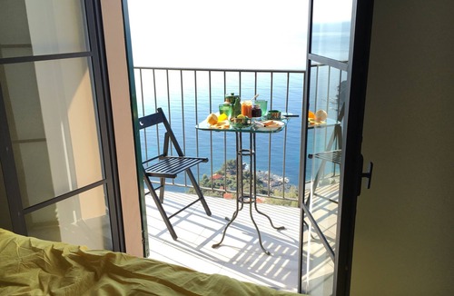 Ventimiglia Apartment | House in Grimaldi. Spectacular view on the French Riviera with rooftop terrace!