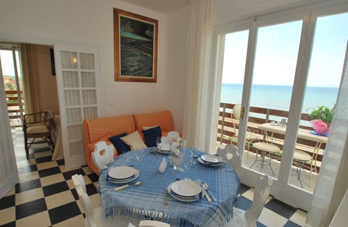 Marina di Castagneto Carducci Apartment | Nautilus 3+2 - One Bedroom Apartment, Sleeps 5