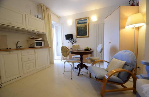 Marina di Castagneto Carducci Apartment | Appartamento- Murex - Studio Apartment, Sleeps 3