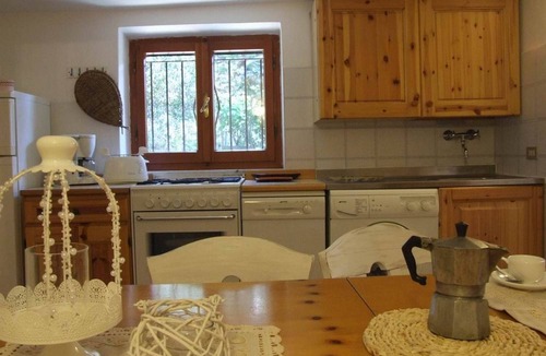 Marina di Castagneto Carducci Apartment | Elegant apartment by the sea. Le Camelie