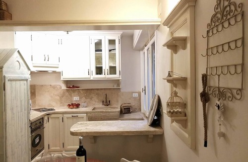 Marina di Castagneto Carducci Apartment | Comfortable apartment with private terrace by the sea, in Marina di Castagneto