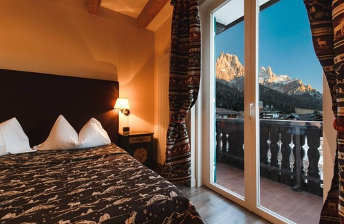 San Martino di Castrozza Hotel | Hotel Savoia