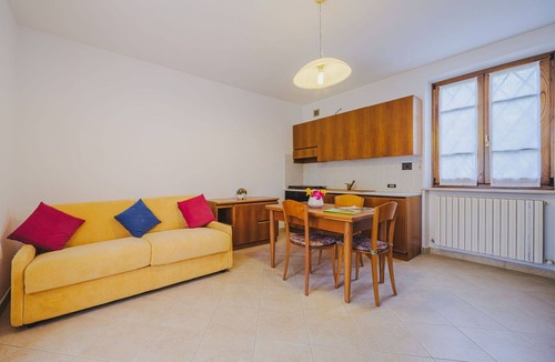 Querceta House | Wonderful private villa for 10 guests with A/C, WIFI, TV and patio