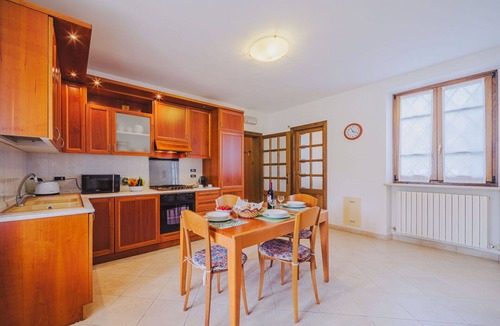 Querceta House | Wonderful private villa for 10 guests with A/C, WIFI, TV and patio