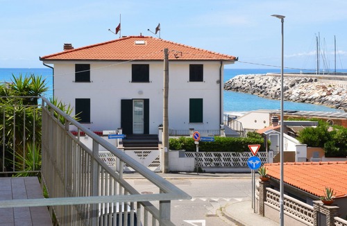 Rosignano Solvay House | Appartamento Appera Ristrutturato ad un Passo dal Mare