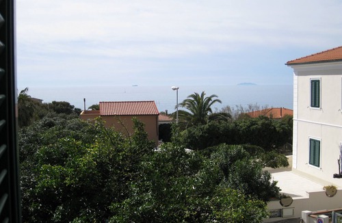 Castiglioncello Apartment | Independent apartment with external courtyard very close to the sea