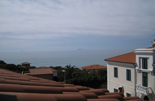 Castiglioncello Apartment | Independent apartment with external courtyard very close to the sea