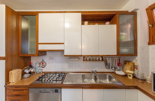 Castiglioncello House | Holiday Home 'Villetta A Castiglioncello' with Private Terrace, Wi-Fi and Air Conditioning