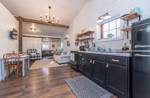 Harrodsburg House | It's rare to find a place that's both historic & one-of-a-kind