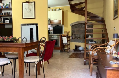 San Leonardo de Siete Fuentes House | Welcoming house in the center of the medieval village, just 30 km from the sea.