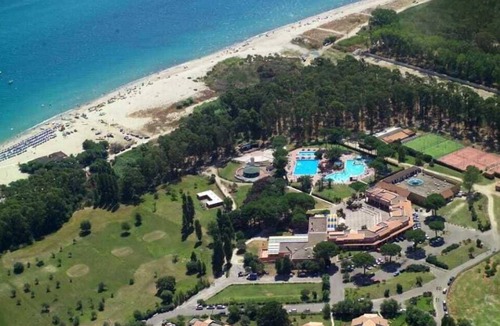 Contrada Taverna Apartment | Maxine Mare Blu - Sleeps 4 - 3 Mins To Beach