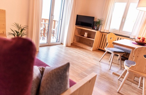 Siusi Apartment | Apartment “Haus Lohengrin - Ferienwohnung 2” with Mountain View, Wi-Fi, Balcony & Garden