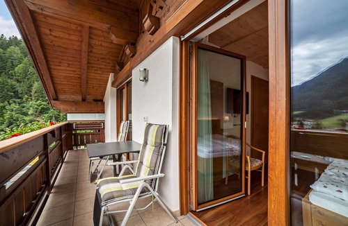 San Leonardo in Passiria Apartment | Holiday Apartment "Laugen II" with Mountain View, Wi-Fi, Garden, Terrace & Balcony