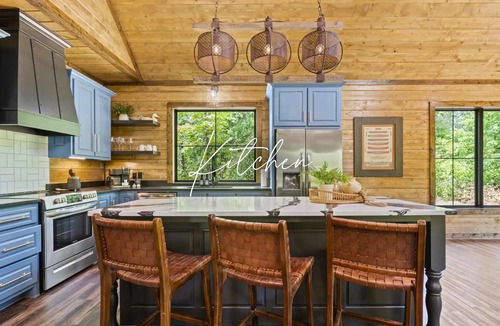 Broken Bow Cabin | It Takes A Village | Poolside Retreat for Groups