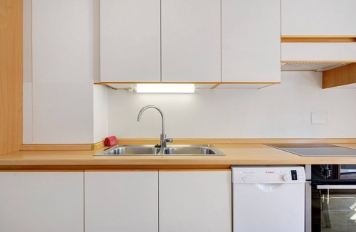 Tramin Apartment | Apartment 'Sonnenresidence Alpenhof' with Mountain View, Balcony and Wi-Fi