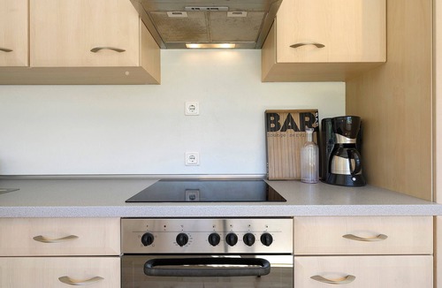 Tramin Apartment | Apartment “Sonnenresidence Alpenhof” with Mountain View and Wi-Fi