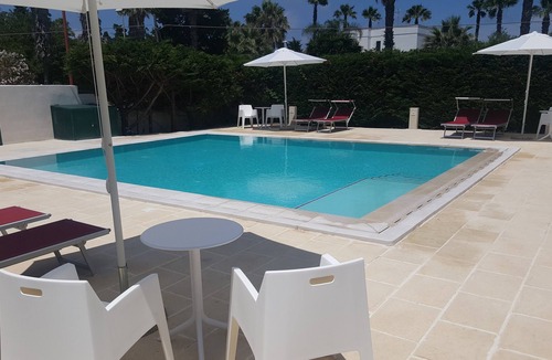 Torre dell'Orso House | Vacation Home Villa Piscina 24 Posti Letto with Balcony, A/C, Garden, Pool & Terrace