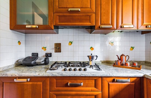 Casalgrande Apartment | Italian Chalet with Spa Shower & Private Garden - Modena - Maranello
