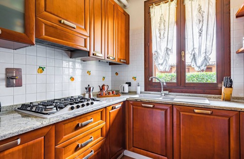 Casalgrande Apartment | Italian Chalet with Spa Shower & Private Garden - Modena - Maranello