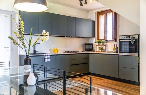 Fratta Apartment | Italian Experience- Il Pino Apartment