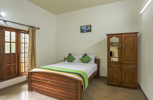 Chinnakanal Hotel | Itsy Hotels Classiyo Munnar Crown Resorts