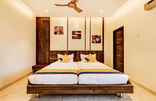 Velachery Hotel | Itsy Hotels Mirra