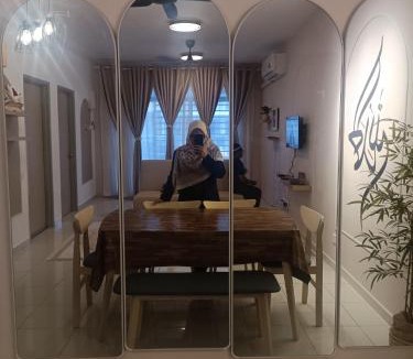 Kampung Jelatang House | Ittizan homestay, Alor Gajah