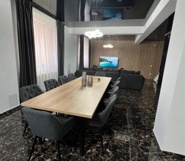 Azuga Villa | IUNIk
